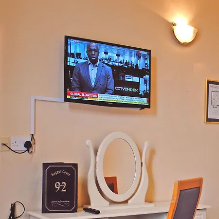 Baggot Court Townhouse Hotel