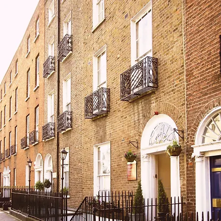 Baggot Court Townhouse Szálloda 3*