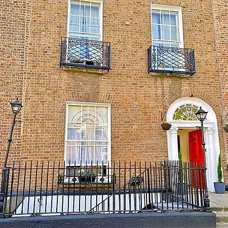 Baggot Court Townhouse 3* Dublin