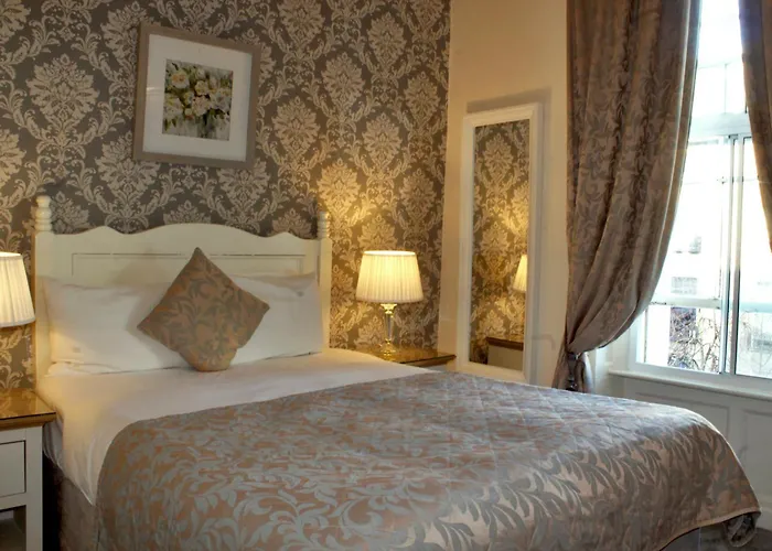 Baggot Court Townhouse 3*