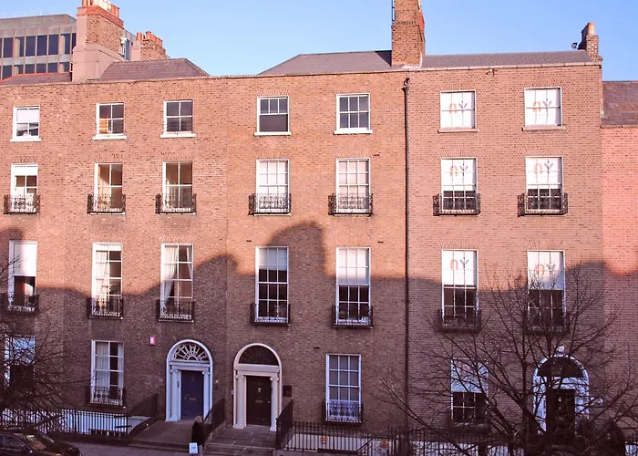Baggot Court Townhouse 3*