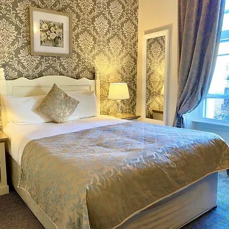 Baggot Court Townhouse 3*