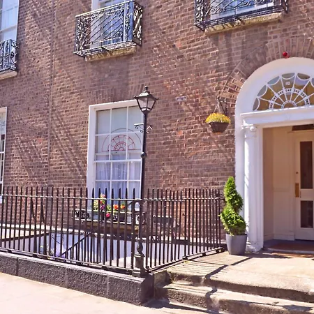 Baggot Court Townhouse 3* Dublin