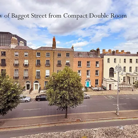 Baggot Court Townhouse 3*
