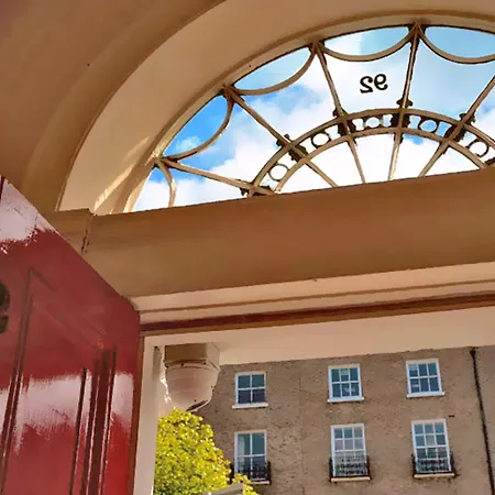 Baggot Court Townhouse 3* Dublin